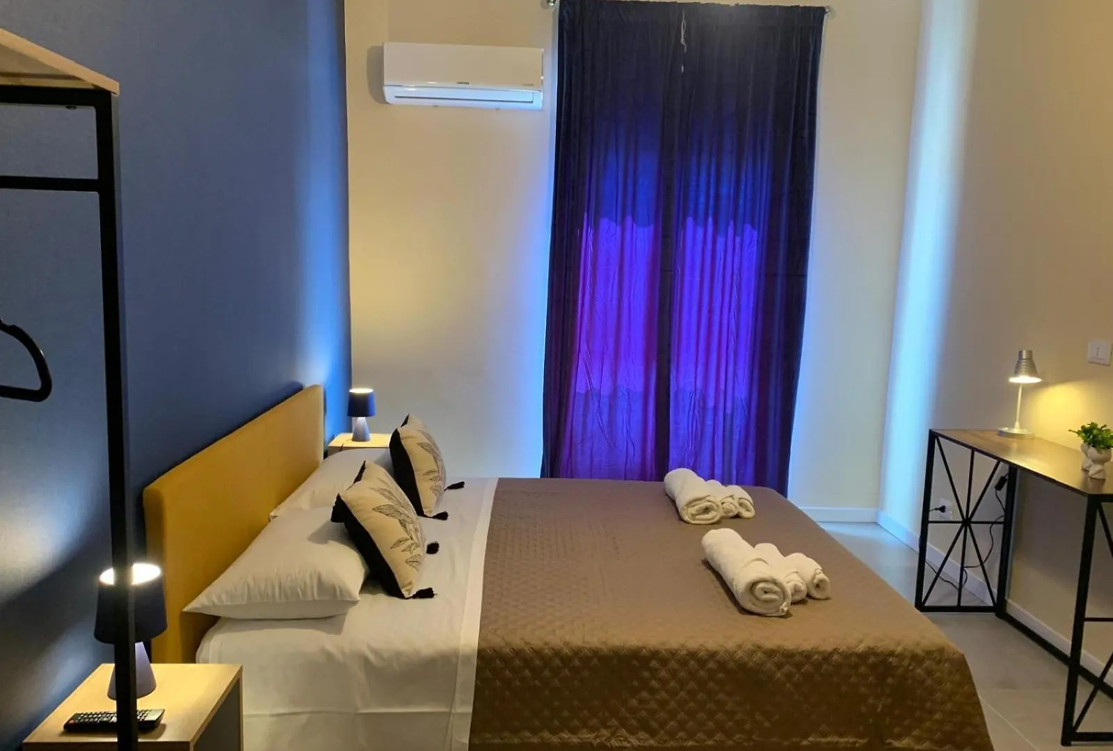 Sesto Quaranta Hotel Palermo 0*,  Italy