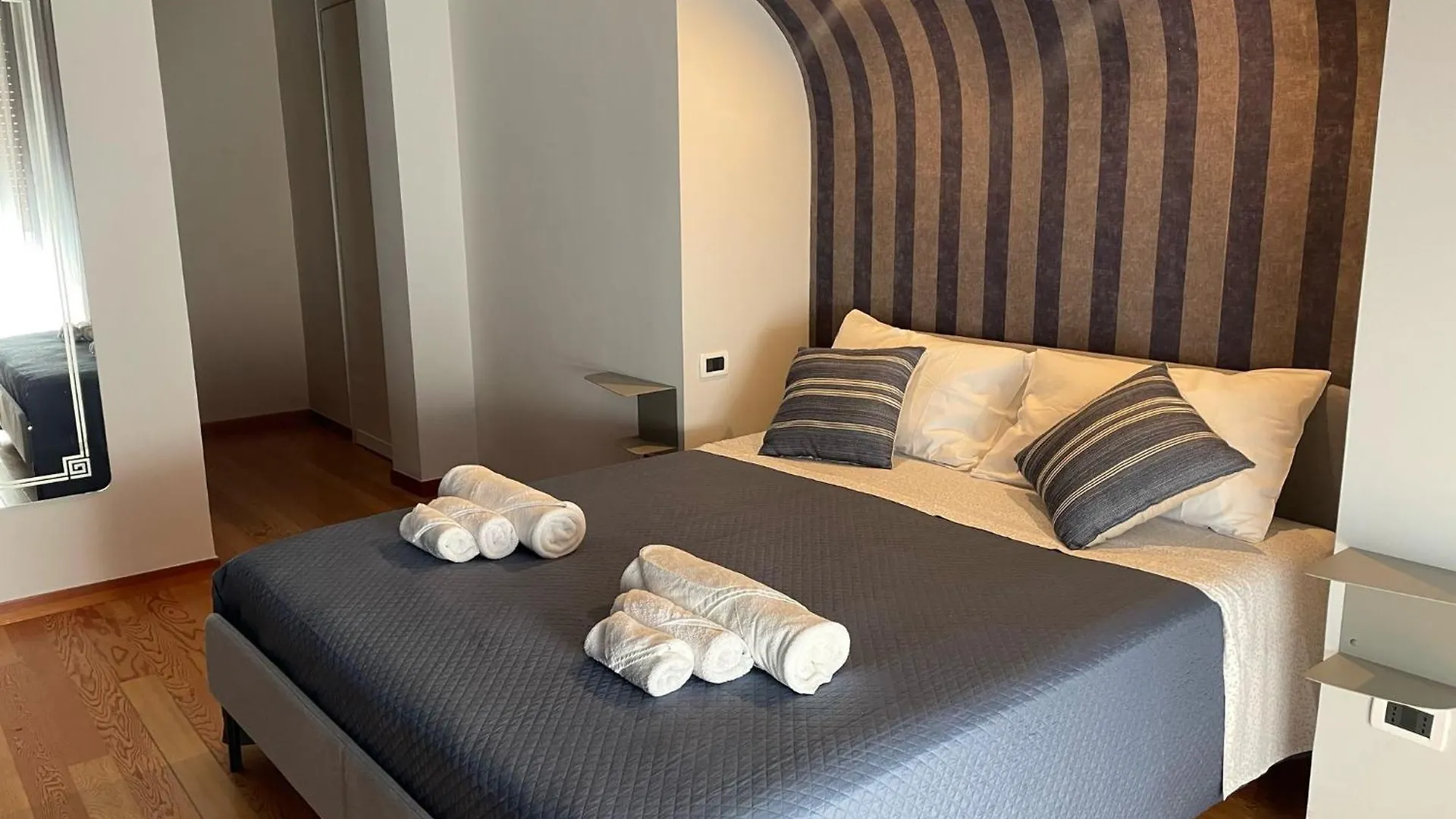 Sesto Quaranta Hotel Palermo 0*,  Italy